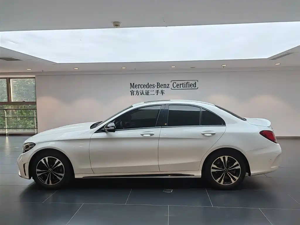 Mercedes-Benz C-Class 2019 — фото 7