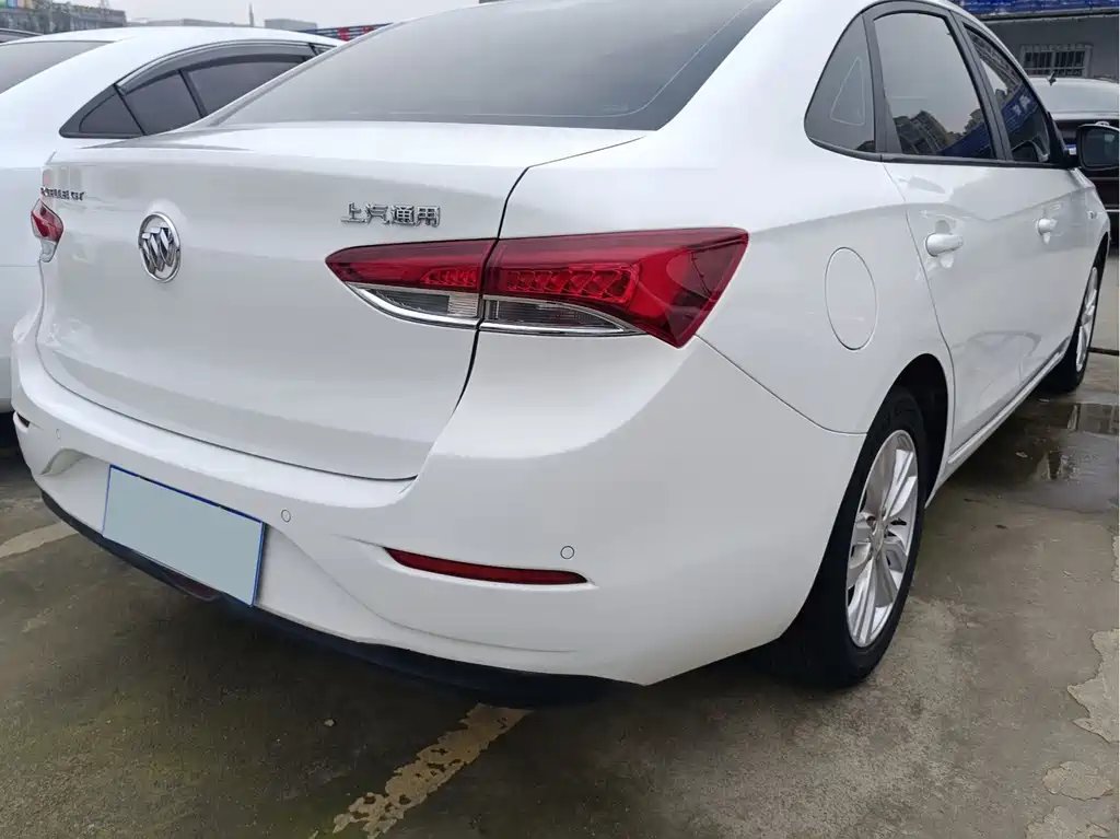 Buick Excelle 2021 — фото 18