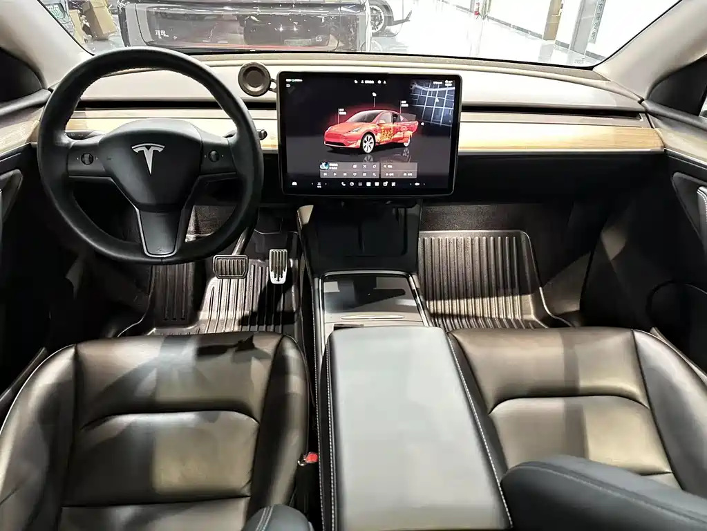 Tesla Model Y 2022 — фото 4