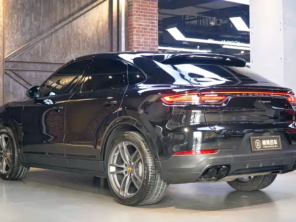 Porsche Cayenne 2023