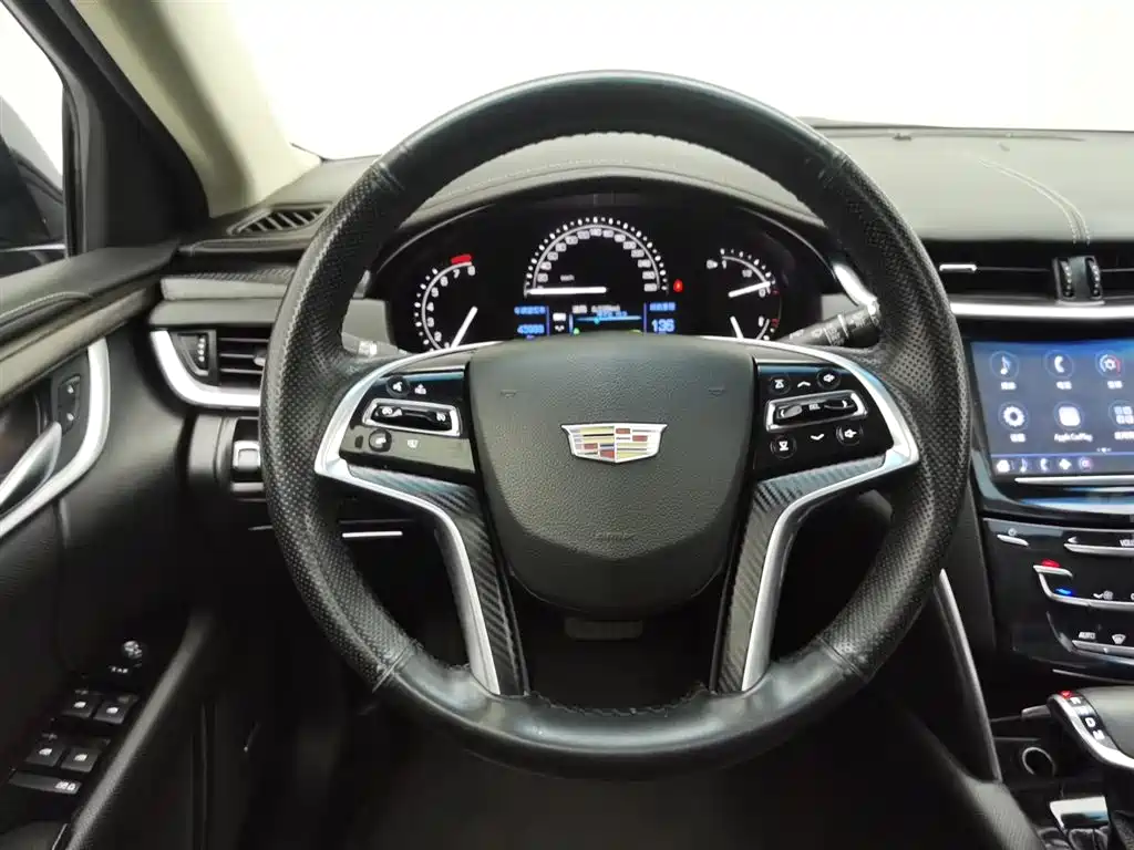 Cadillac XTS 2019 — фото 11