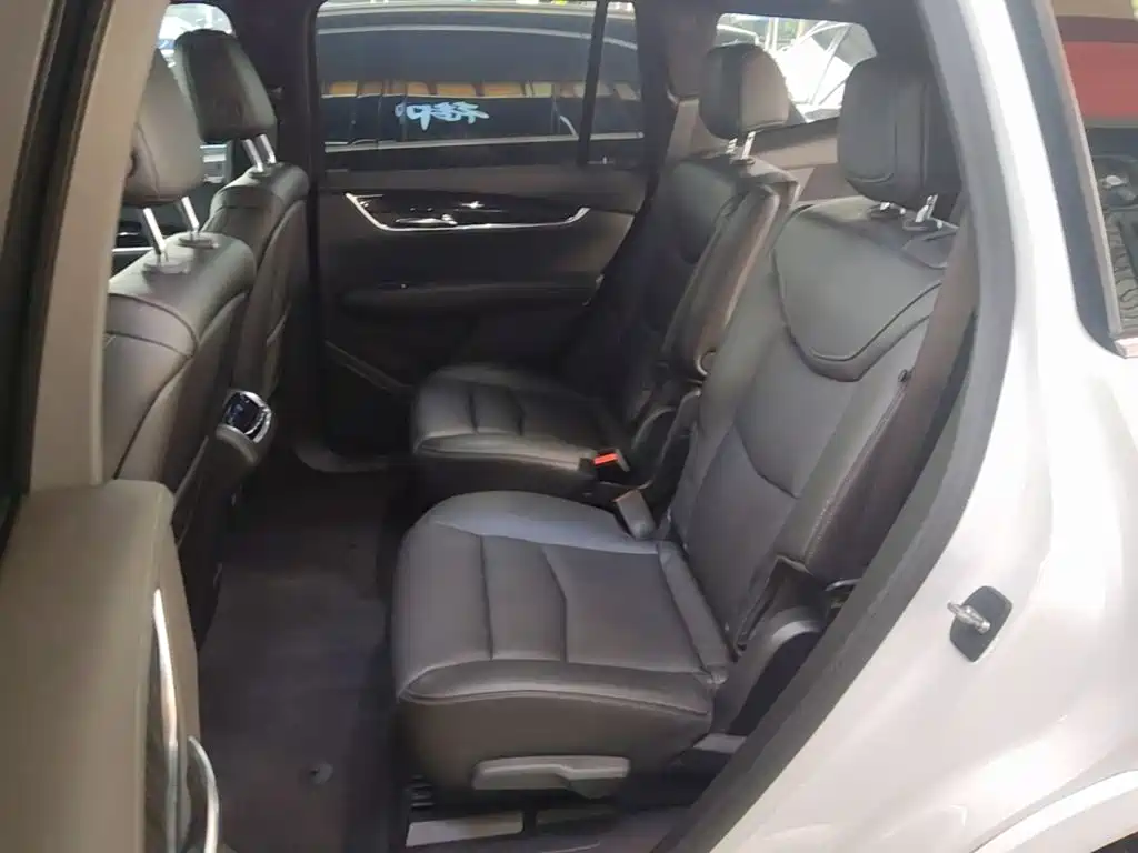 Cadillac XT6 2020 — фото 17