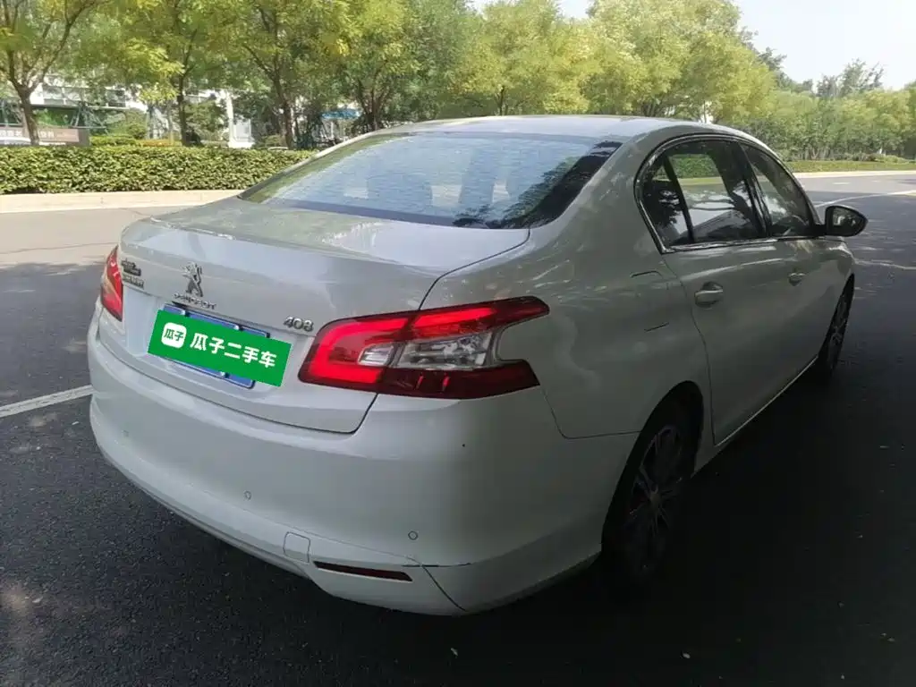 Peugeot 408 2015