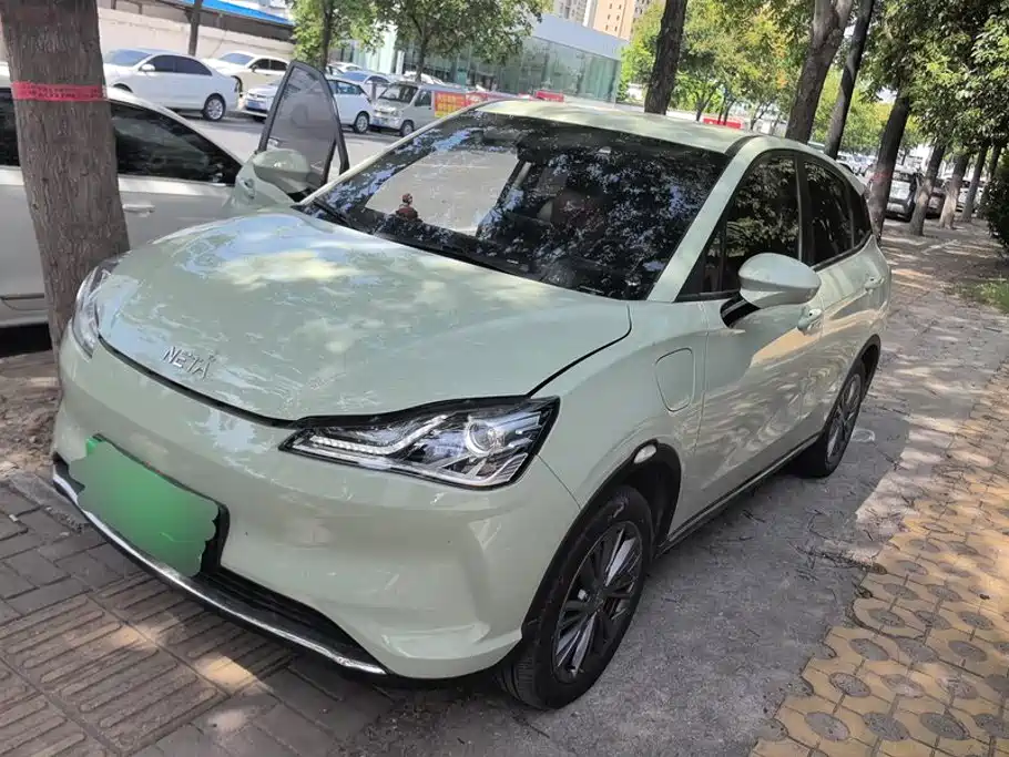 Neta V 2022