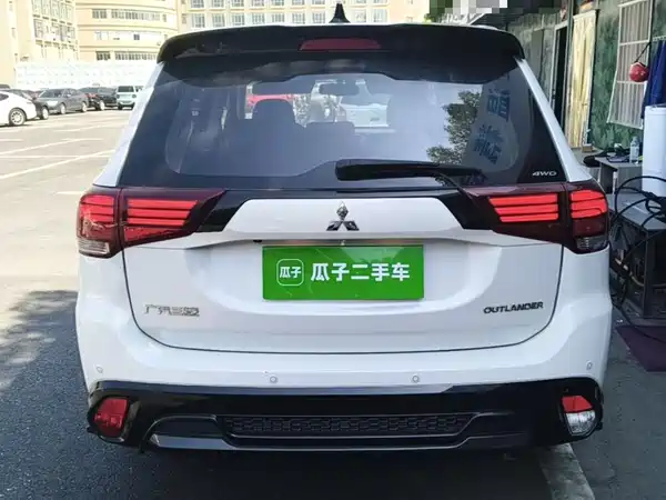 Mitsubishi Outlander 2022