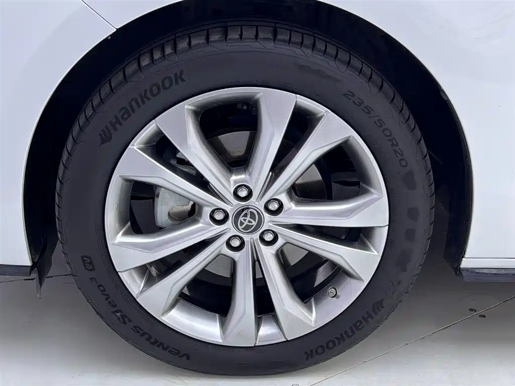 Toyota Sienna 2024 — фото 12