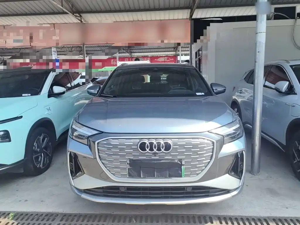Audi Q4 e-tron 2024