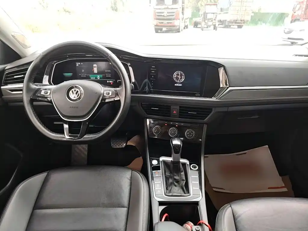 Volkswagen Sagitar 2022