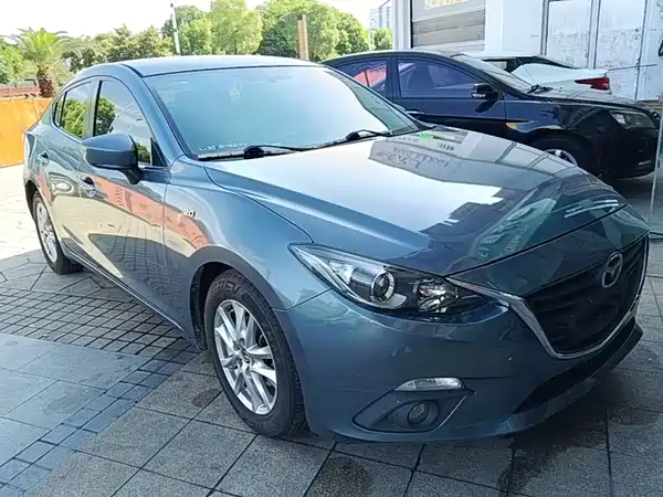 Mazda 3 Axela 2016