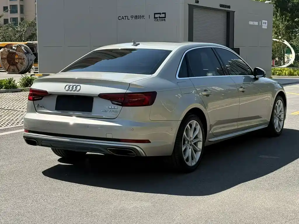 Audi A4L 2019