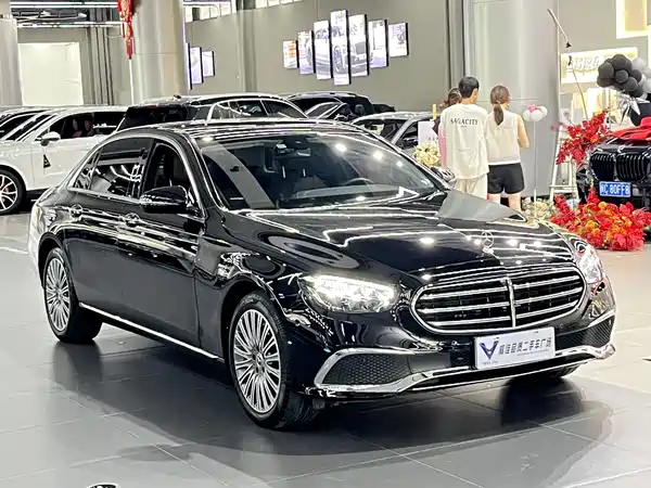 Mercedes-Benz E-Class 2023