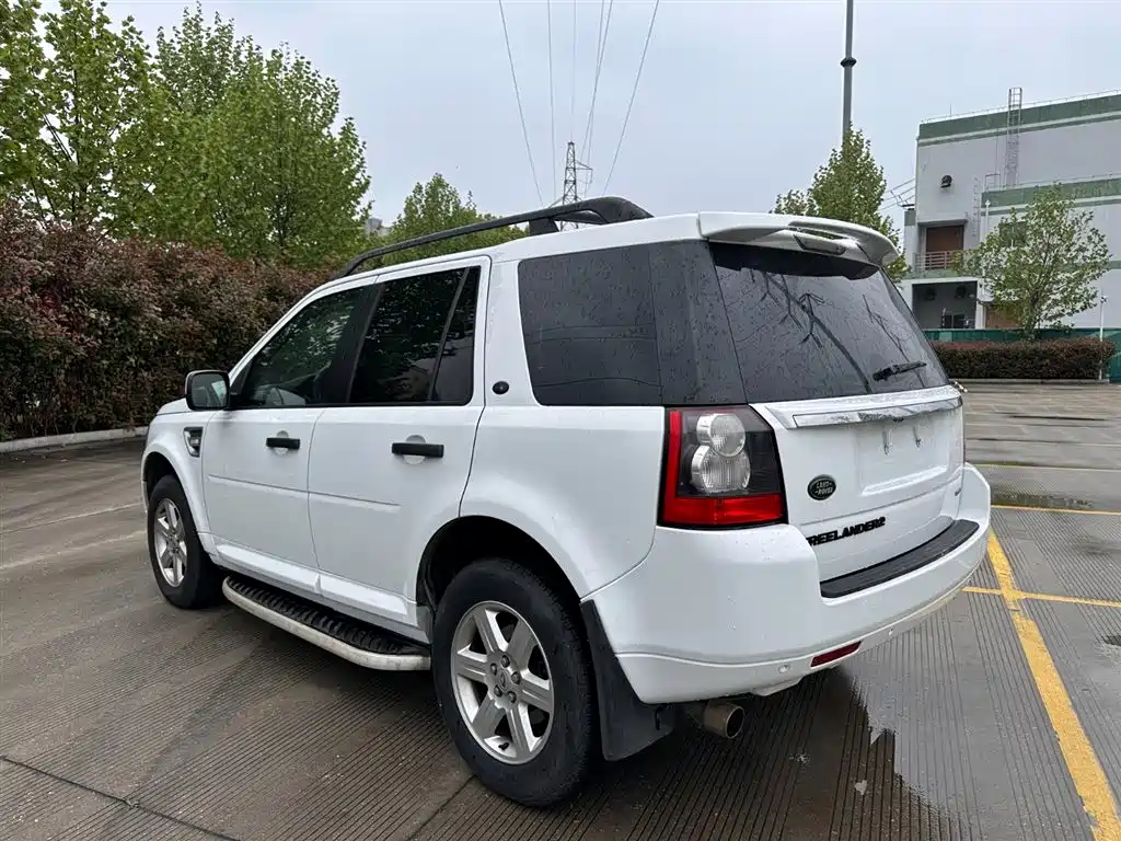 Land Rover Freelander 2 2011 — фото 2