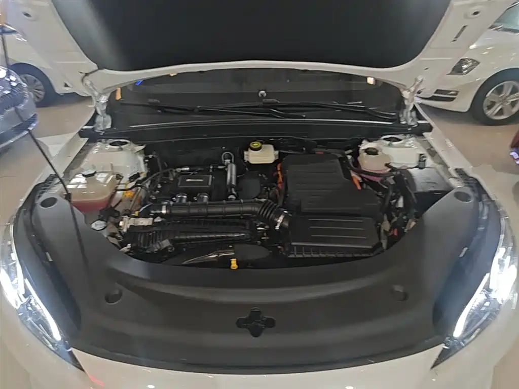 BYD Seal 05 DM-i 2025 — фото 20