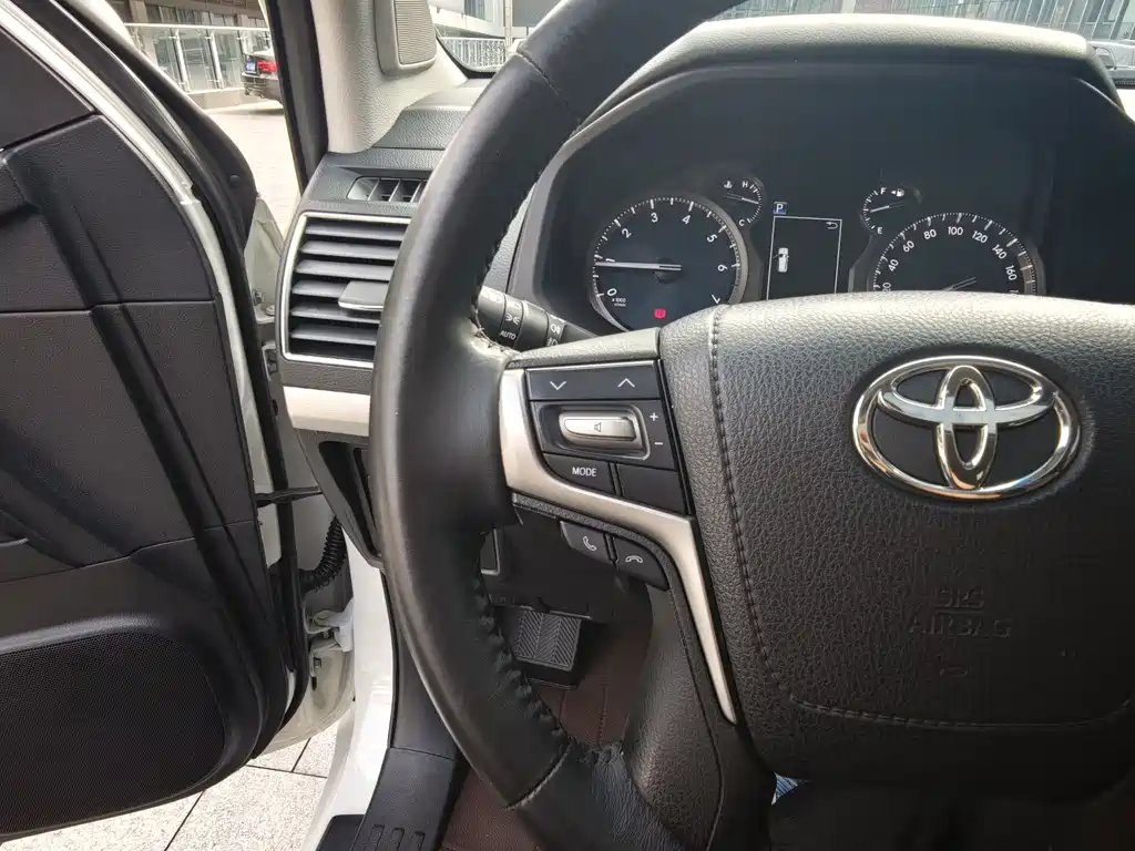 Toyota Prado 2019 — фото 22