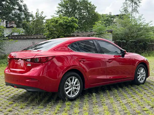 Mazda 3 Axela 2016