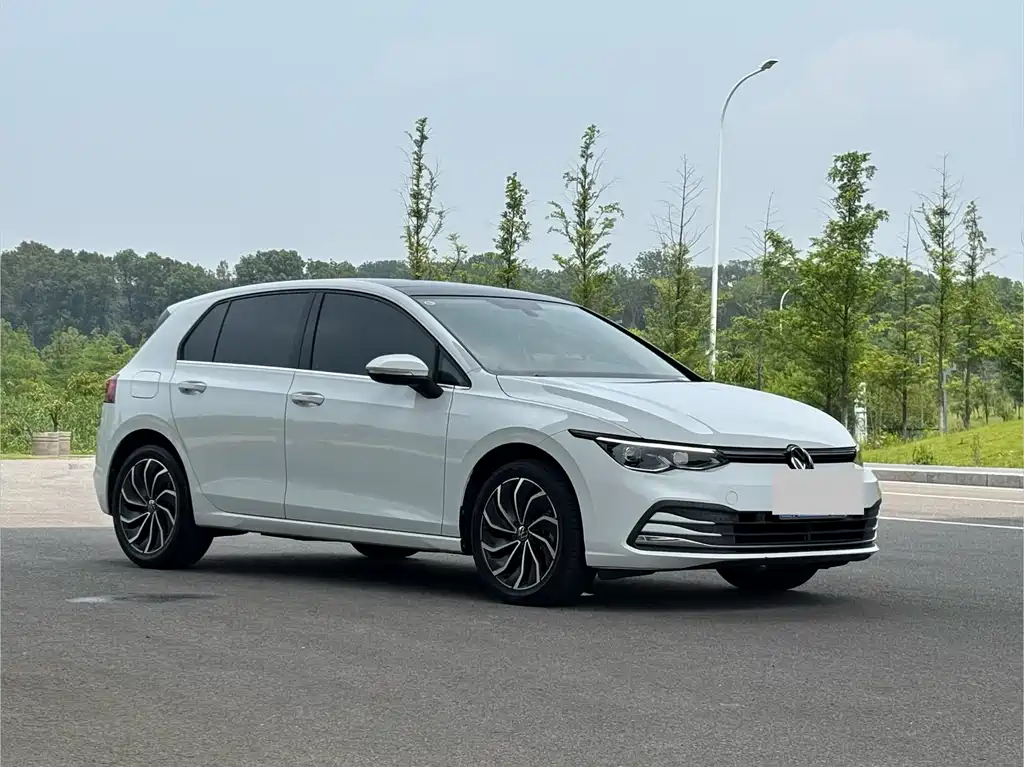 Volkswagen Golf 2021
