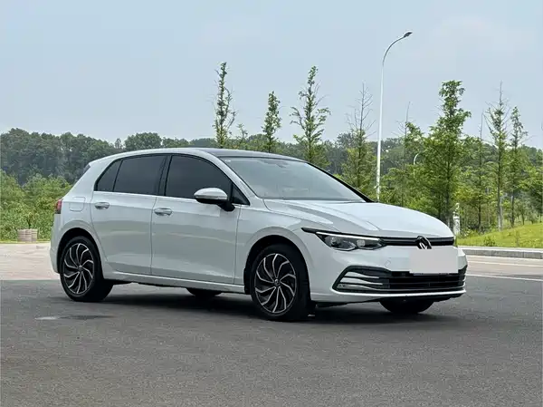 Volkswagen Golf 2021