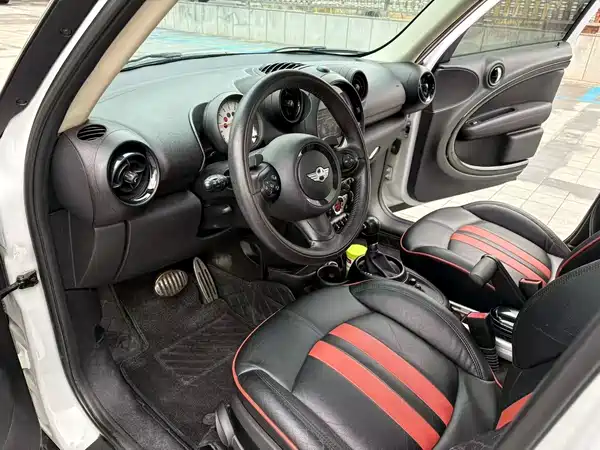 MINI Countryman 2014