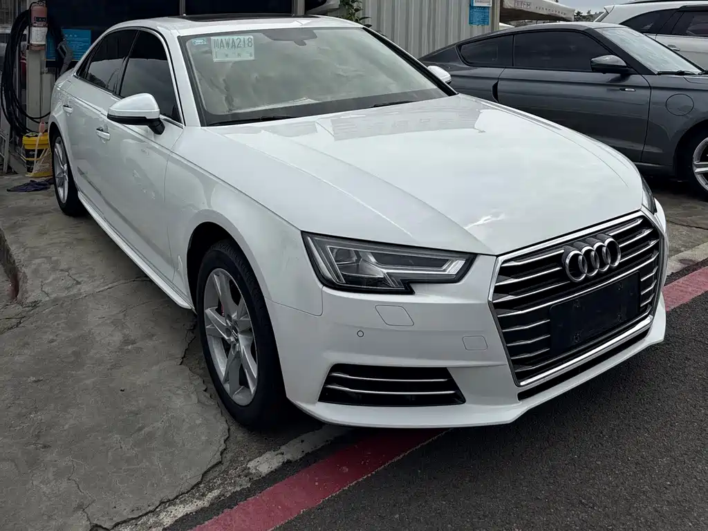 Audi A4L 2018