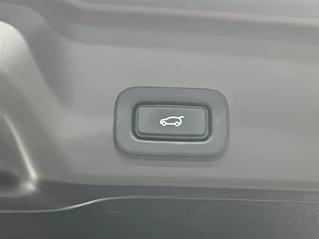 Land Rover Evoque 2022 — фото 18
