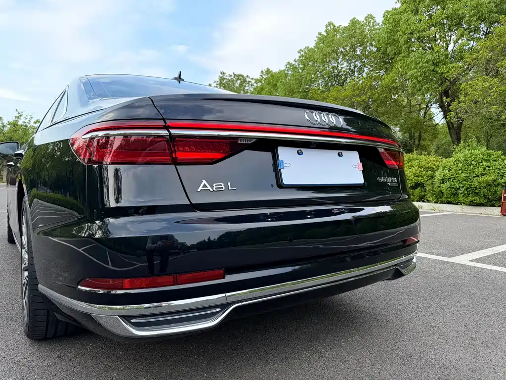 Audi A8 2021