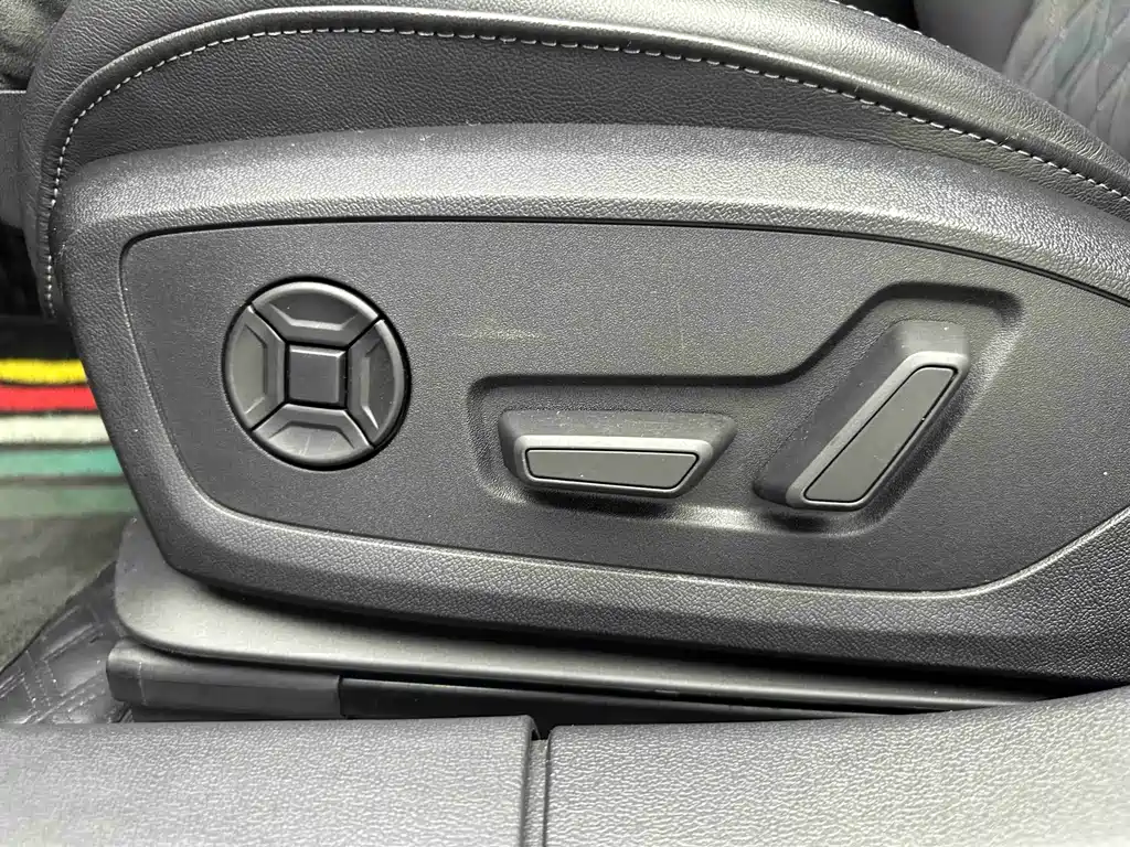 Audi A3 2023 — фото 11