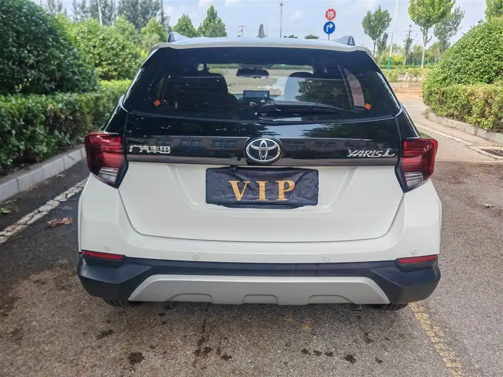 Toyota Yaris L 2021 — фото 17