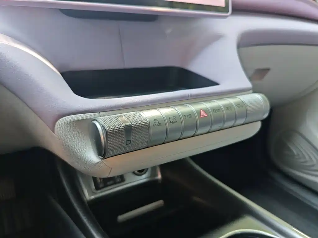 BYD Dolphin 2022 — фото 14
