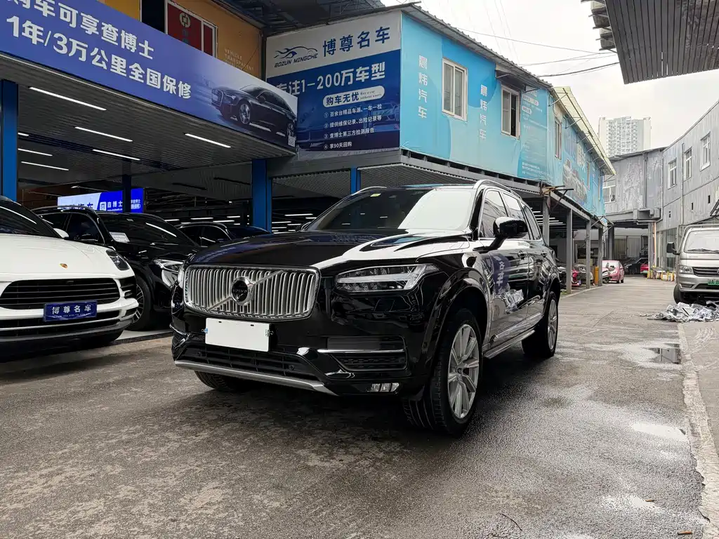 Volvo XC90 2018 — фото 1