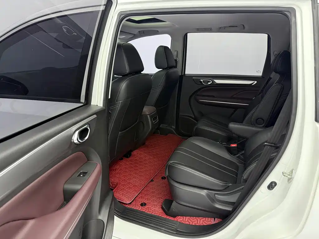 GAC Motor Trumpchi M6 2022 — фото 17