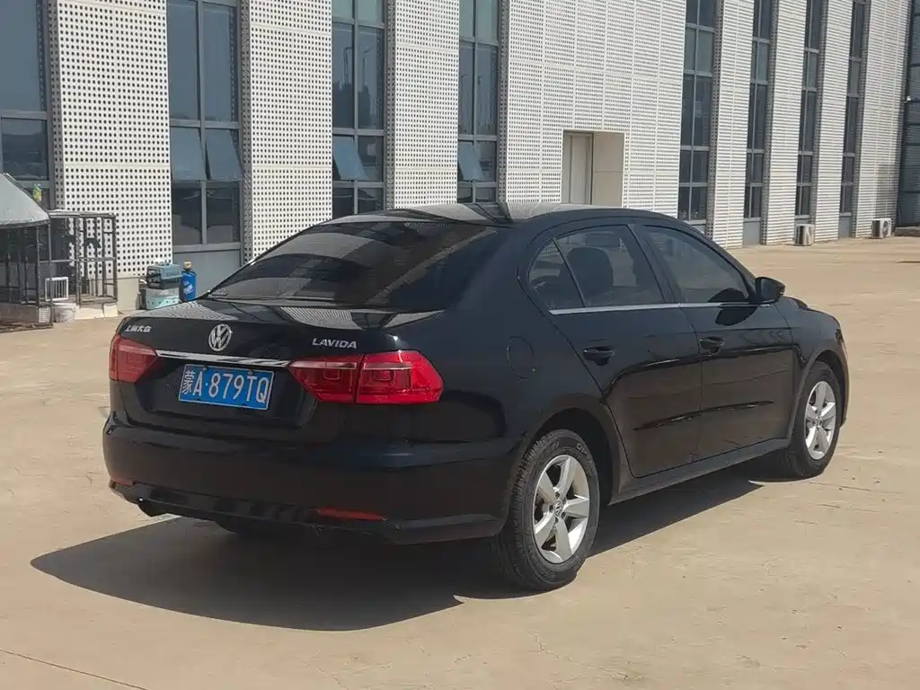 Volkswagen Lavida 2013