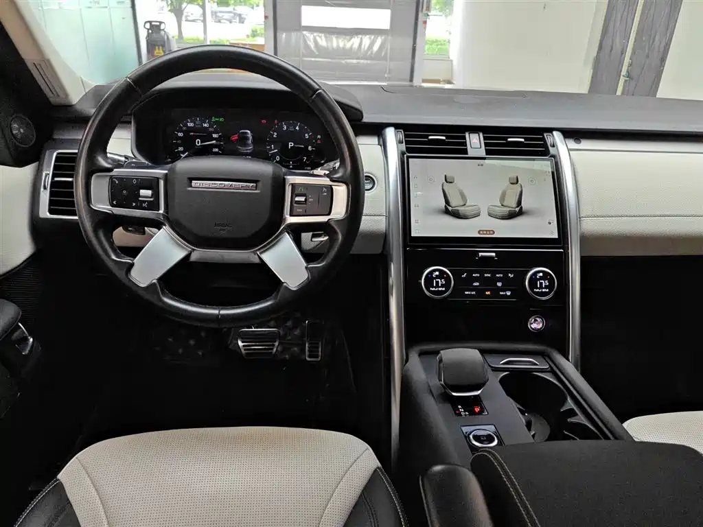 Land Rover Discovery 2022 — фото 13