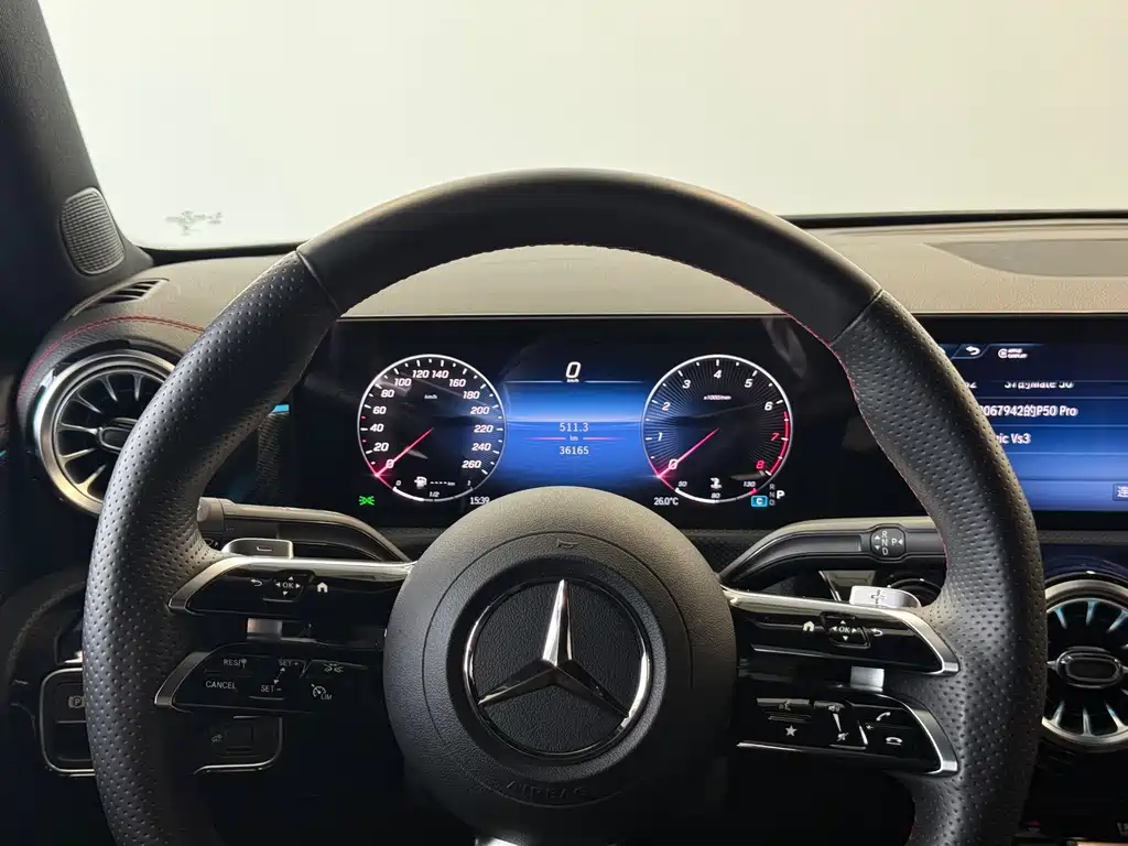 Mercedes-Benz A-Class 2023 — фото 10