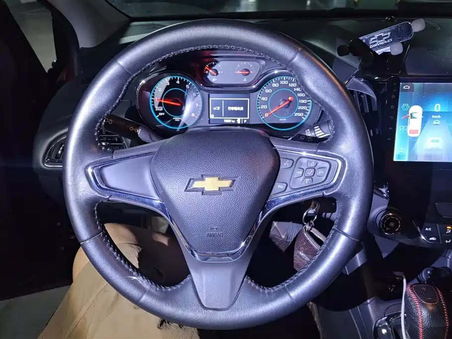 Chevrolet Cruze 2017 — фото 15