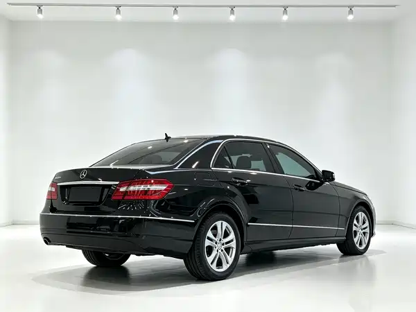 Mercedes-Benz E-Class 2012