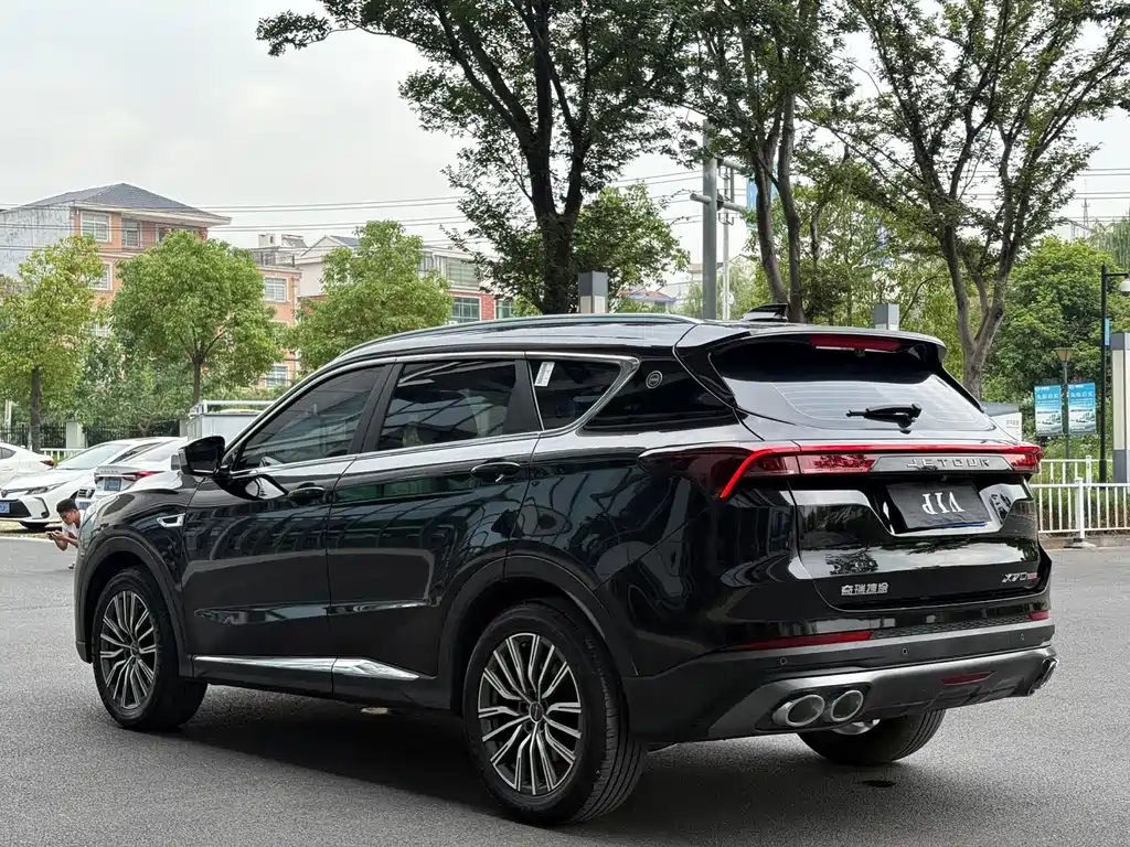 Jetour Jietu X70 PLUS 2024 — фото 12