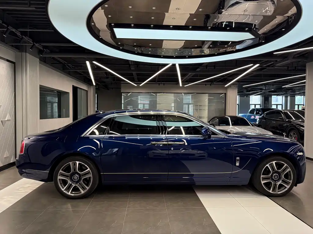 Rolls-Royce Ghost 2016 — фото 4