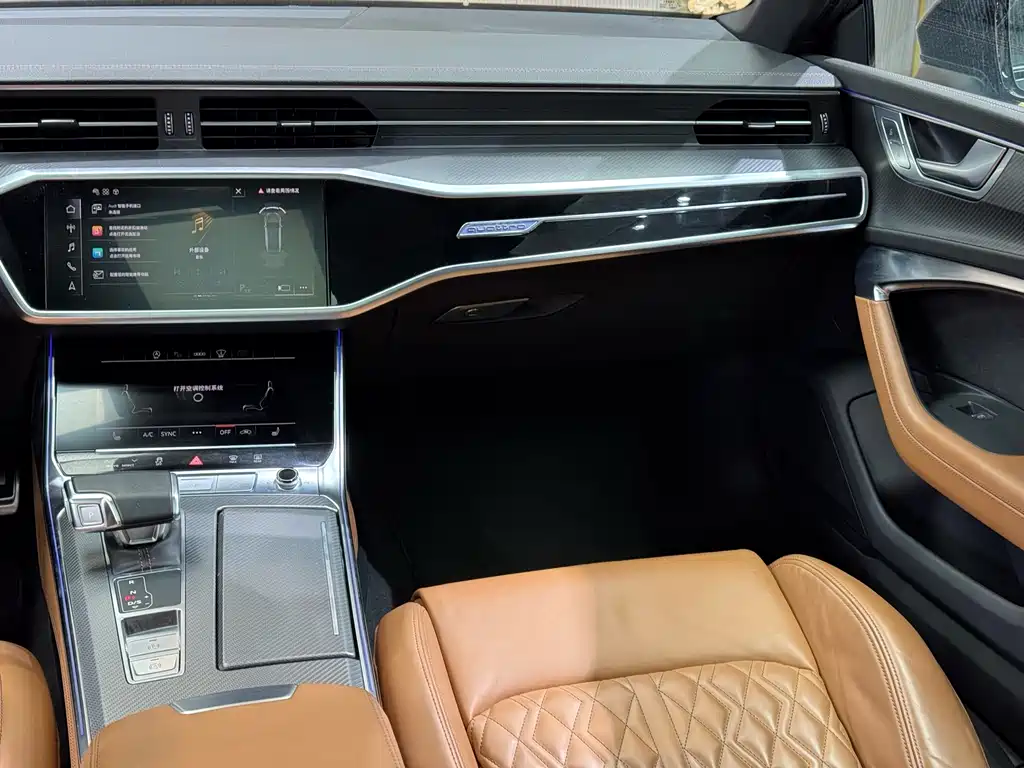 Audi A7L 2023 — фото 11