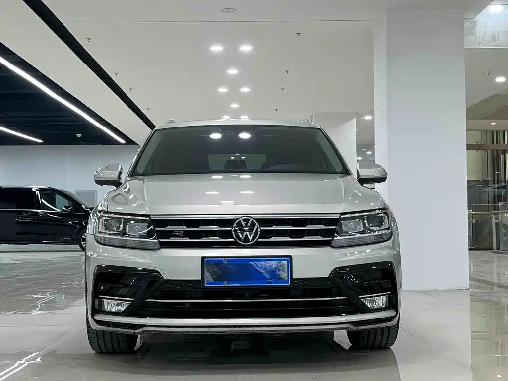 Volkswagen Tiguan L 2021 — фото 2