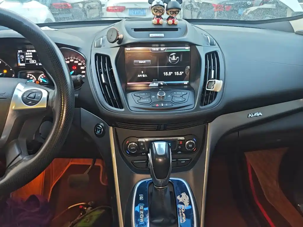 Ford Kuga 2016 — фото 13