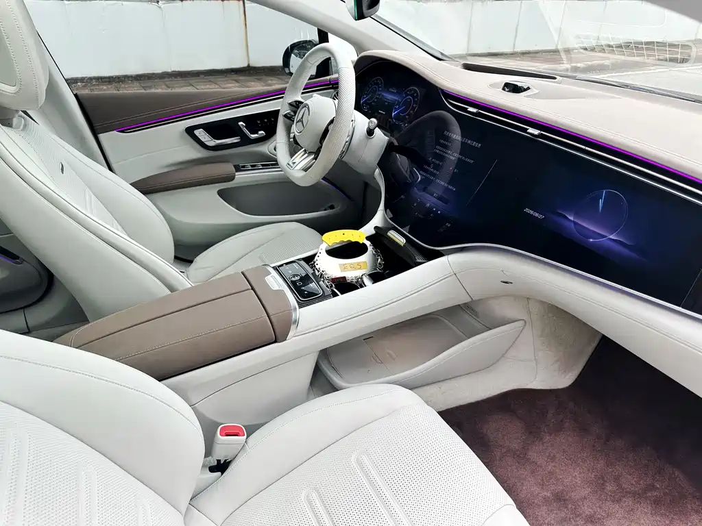 Mercedes-Benz EQS AMG 2023 — фото 16