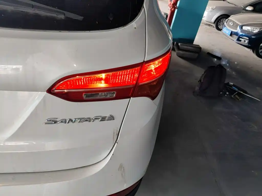 Hyundai Santa Fe 2015 — фото 8