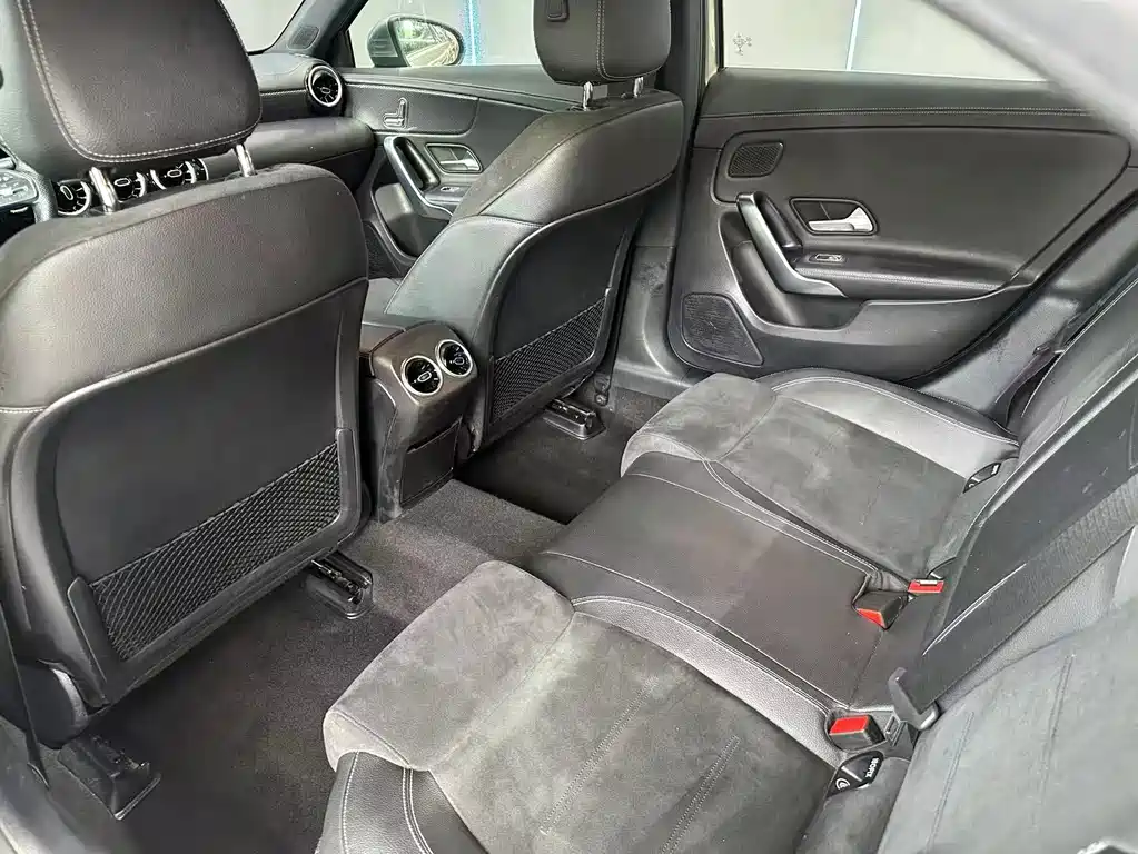 Mercedes-Benz A-Class 2022 — фото 10