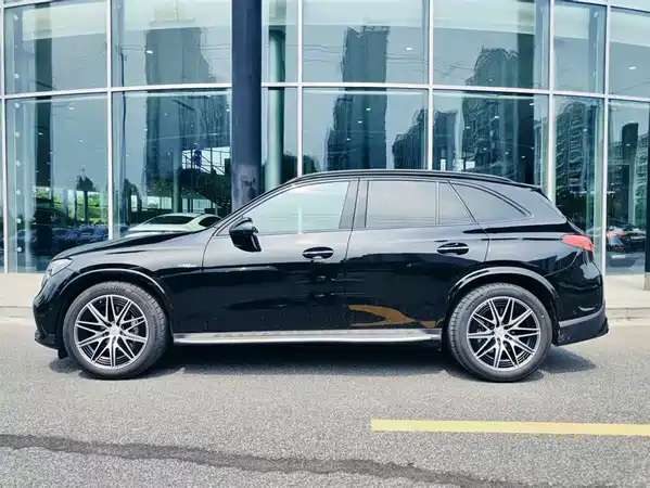 Mercedes-Benz GLC AMG 2025