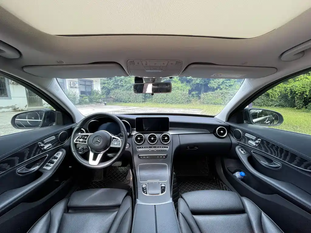 Mercedes-Benz C-Class 2019 — фото 9