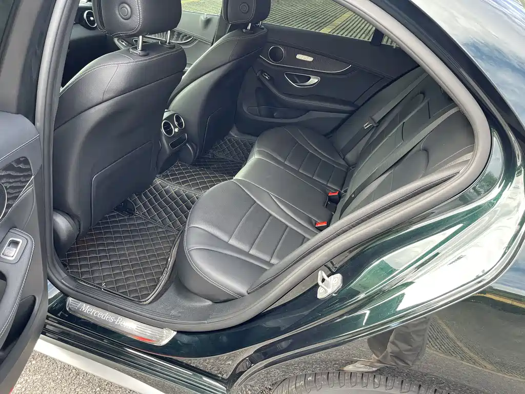 Mercedes-Benz C-Class 2019 — фото 12