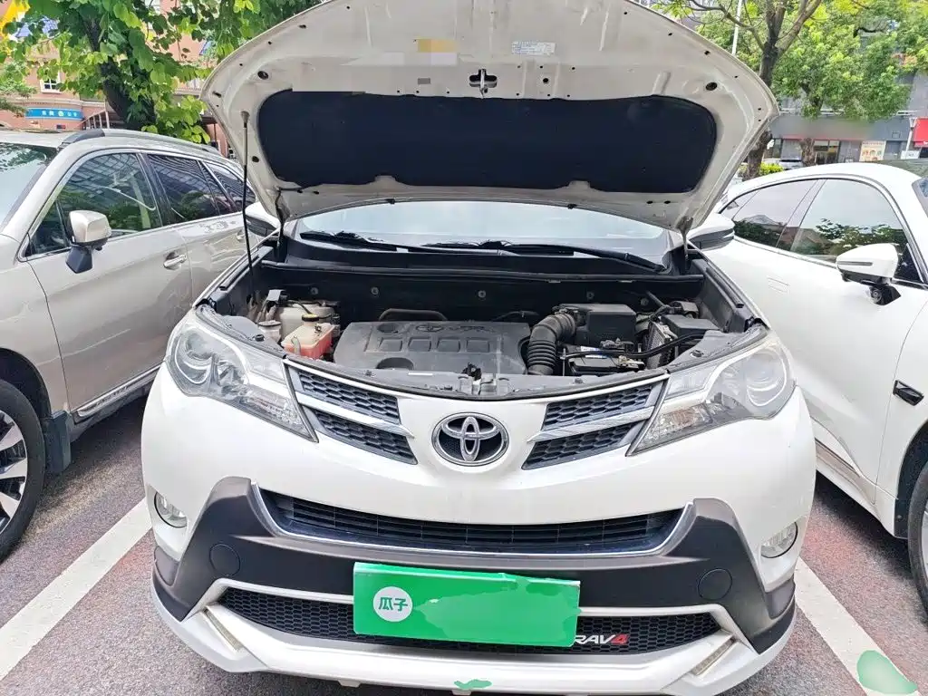 Toyota RAV4 2016 — фото 11