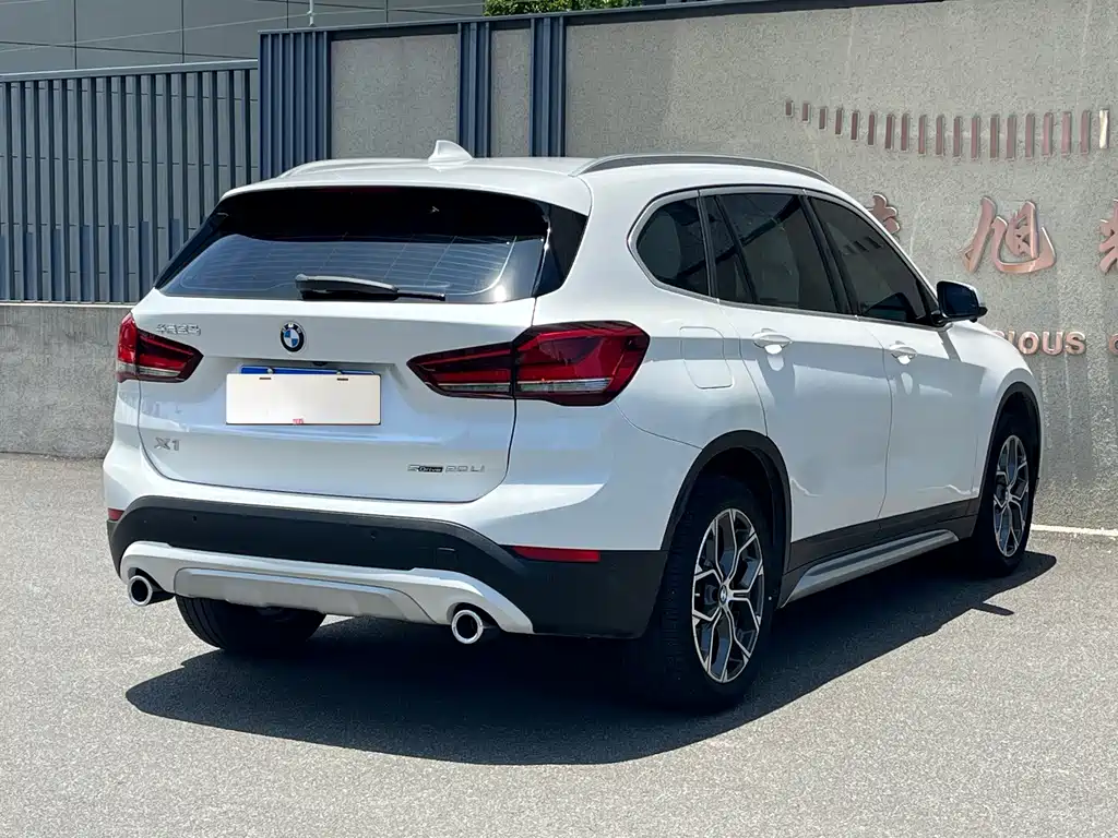 BMW X1 2022 — фото 5