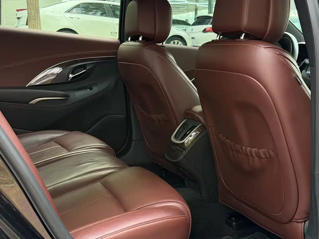 Buick LaCrosse 2015 — фото 15