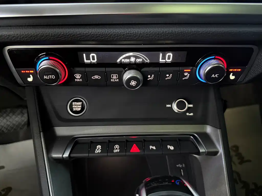 Audi Q3 2023 — фото 18
